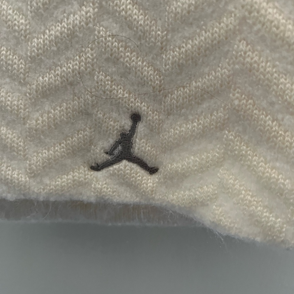 Air Jordan White Knit Scarf - Excellent